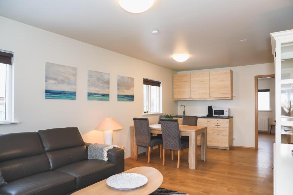 E18 Apartments room 4